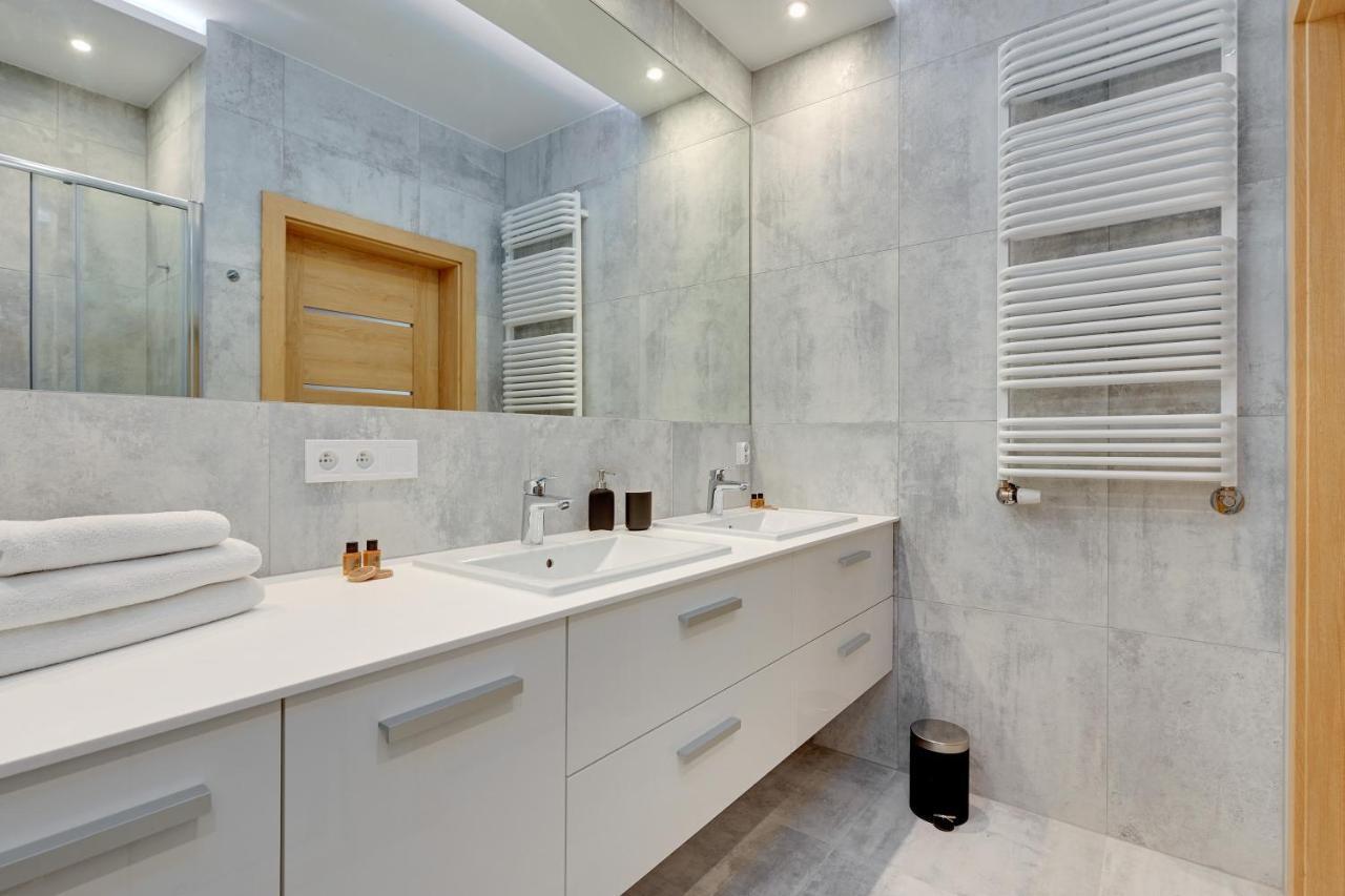 - Free Private Parking Apartment